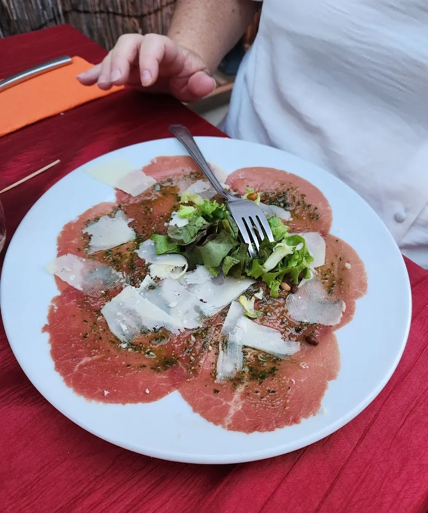 Carpaccio de Bœuf peut-on Salade Pignon Parmesan